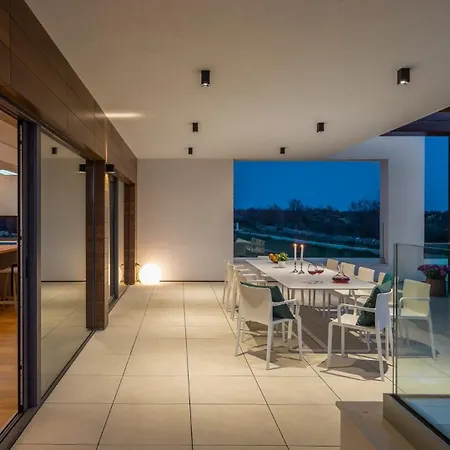 Old Olive Viii * Vodnjan