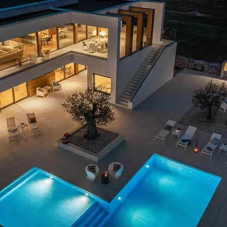 Villa Old Olive Viii